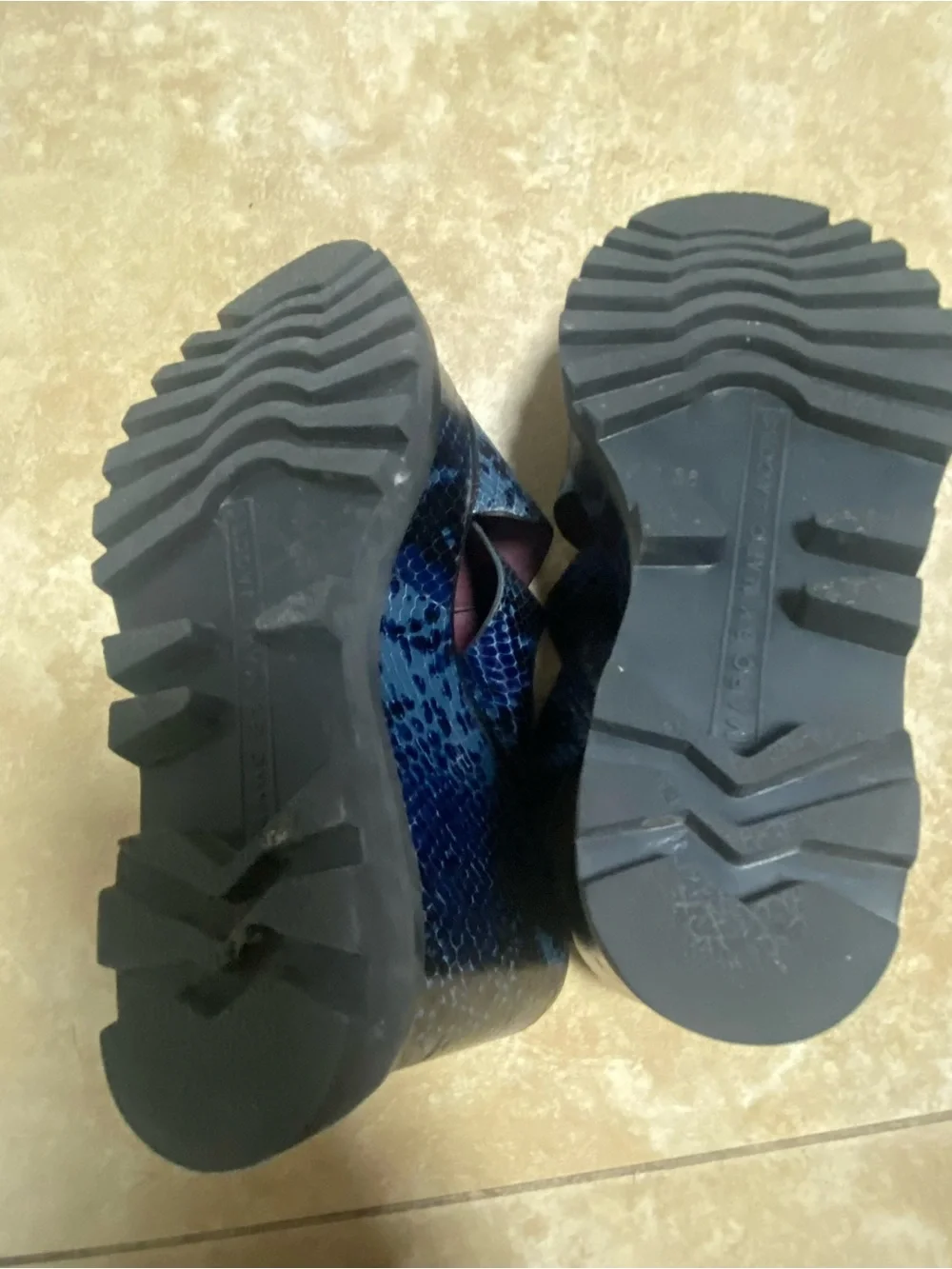 Marc by Marc Jacob Blue & Black Snake Print Lug Wedge Sandals Size 36 5.5